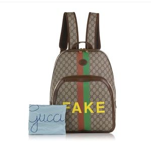 GUCCI GG Supreme Fake/Not Backpack